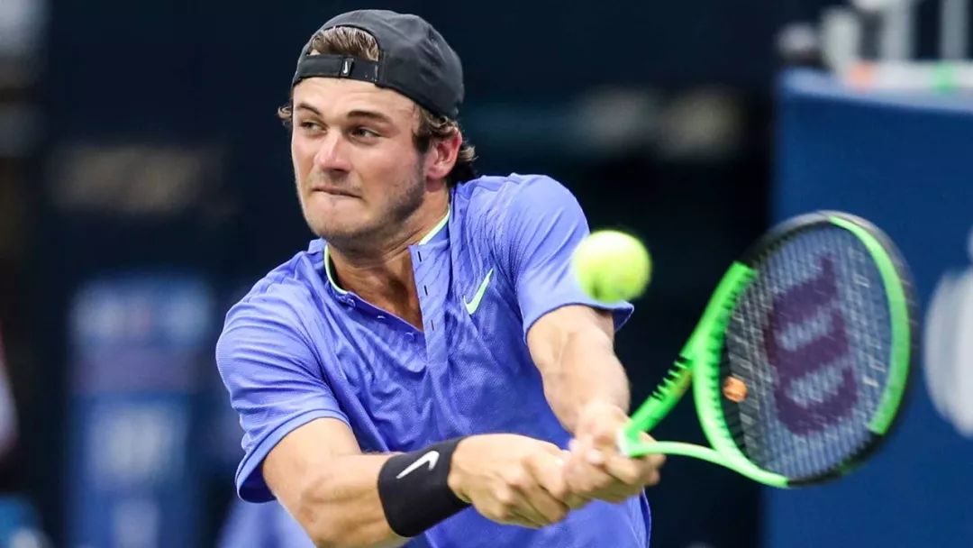 表现得十分 表现得十分