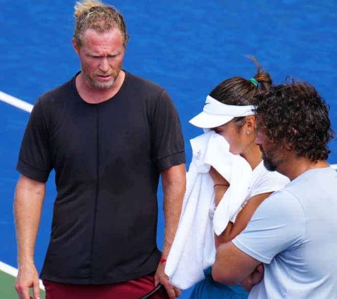 随着国际足 随着国际足